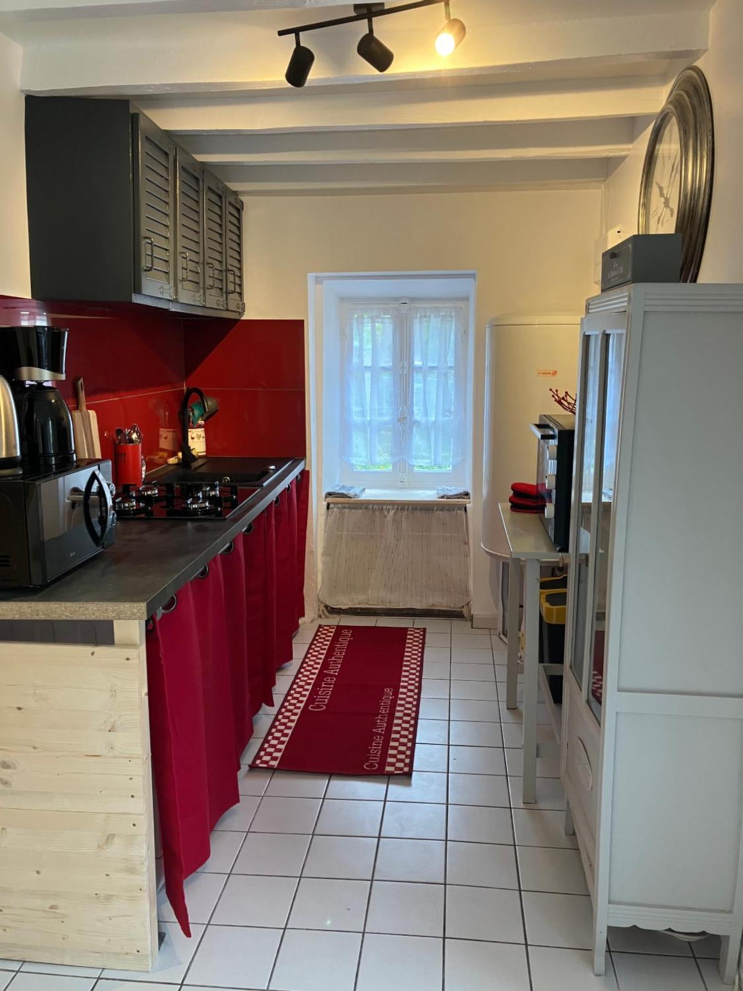 Charmante Maison En Pierres Precy-le-Sec Eksteriør billede